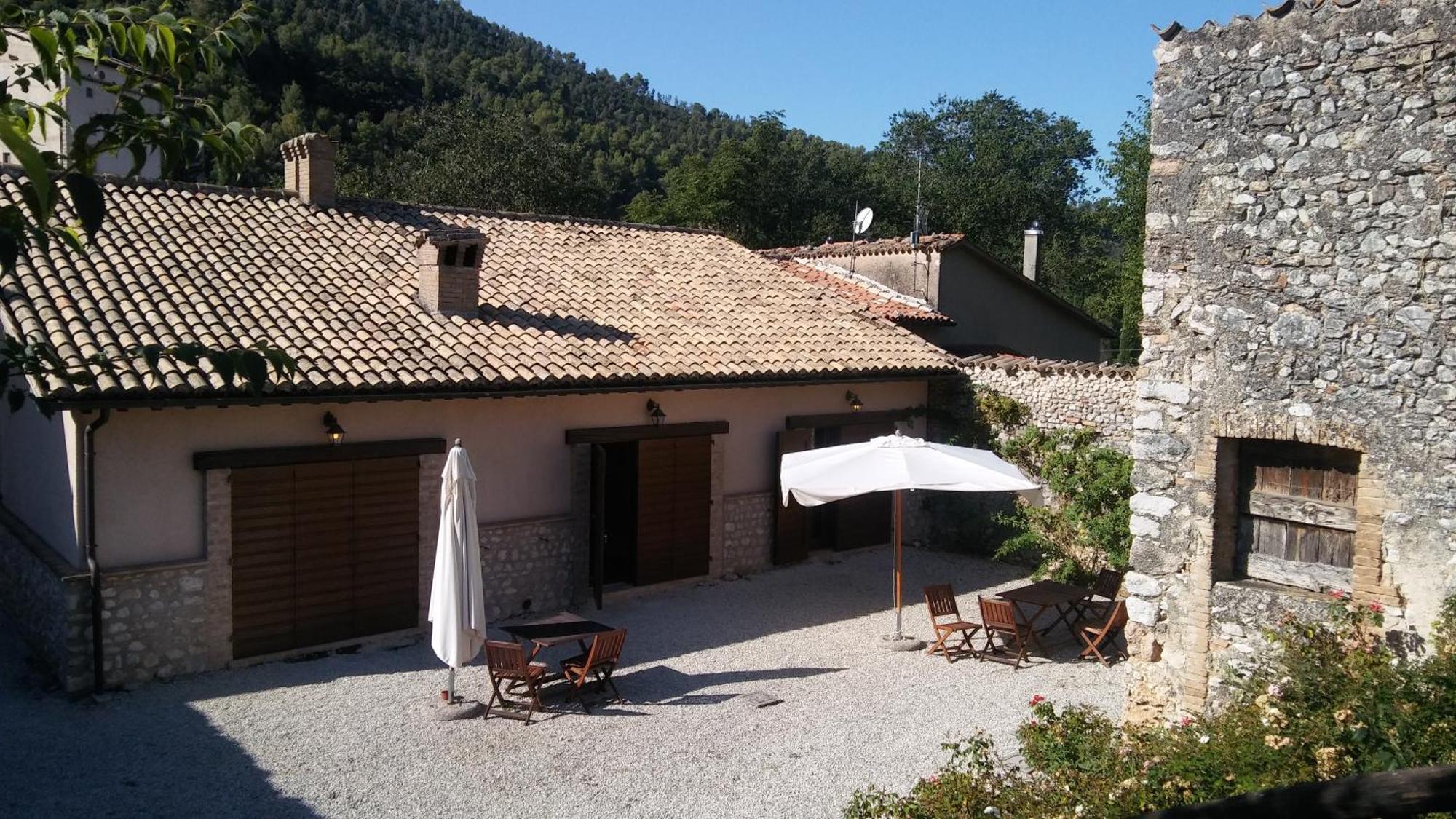 Agriturismo Il Casalino Spoleto Buitenkant foto